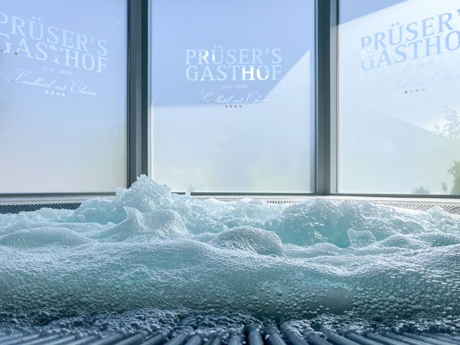 Bañera de hidromasaje interior