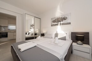 1 bedroom, in-room safe, iron/ironing board, free WiFi