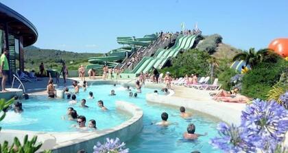 KAUNIS APPT T2 CABIN-LARGE BALCONY-A 200 M LÄHELLÄ SAINT PIERRE LA MERI