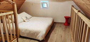 3 Schlafzimmer, Bügeleisen/Bügelbrett, WLAN, Bettwäsche