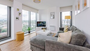 Unclassified image, 3 of 105, button - Beautiful Apartments in Media City (Salford)