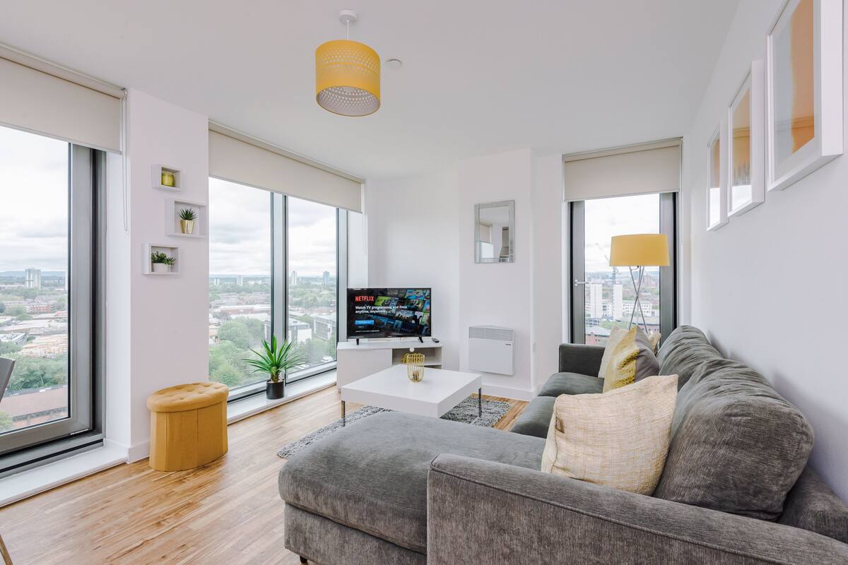 Apartment, City View | Living area | Smart TV