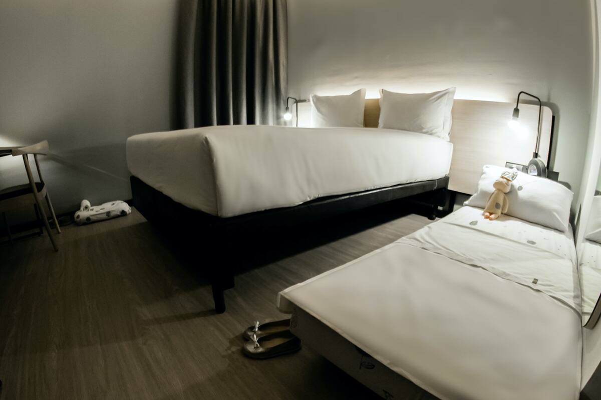 executive double room | 1 bedroom, minibar, desk, laptop workspace