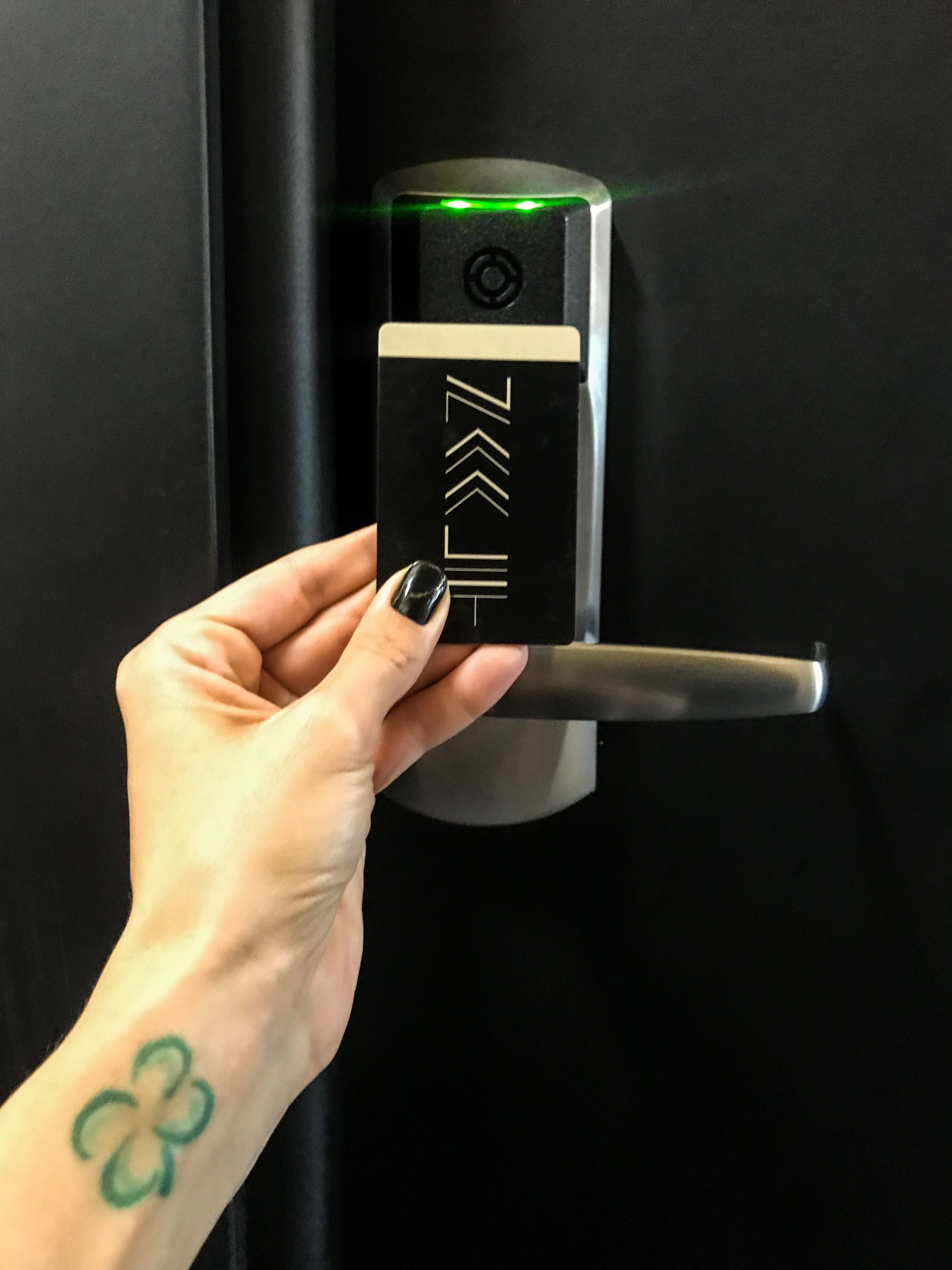 1 bedroom, minibar, desk, laptop workspace