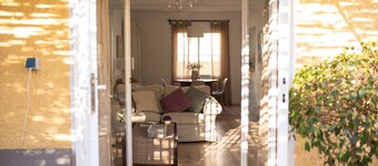 Charming house with private pool, garden, shade areas & bbq