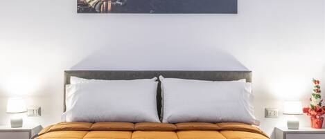 1 sovrum och sängkläder