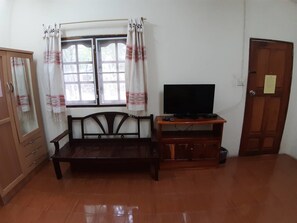 Room - Forest (Roi Et)