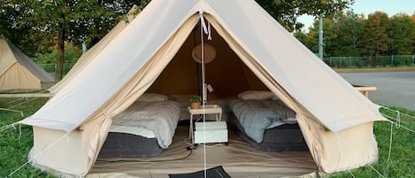 4P PRIVATE TENT (air beds) | WiFi, bed sheets, wheelchair access