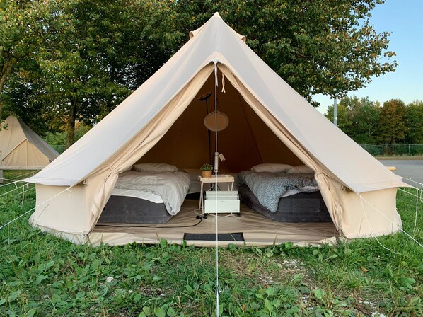 4P PRIVATE TENT (air beds)