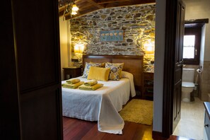 4 quartos, ferros/tábuas de passar roupa, berço de viagem, Wi-Fi