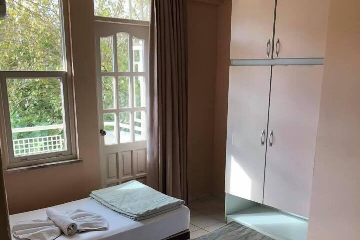 1 bedroom, desk, free WiFi