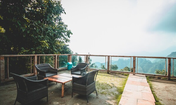 Terrace/patio - The Peru Resort by Xtreeme (Dhanaulti)