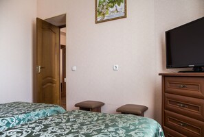 Habitación estándar con 2 camas individuales, 2 camas individuales | Wifi gratis y ropa de cama 