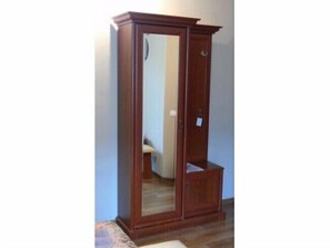 Standard Twin Room | Free WiFi, bed sheets - Hotel Uman (Uman)