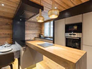 Fridge, microwave, dishwasher, coffee/tea maker