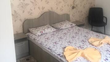 Apartemen, 3 kamar tidur | Meja kerja, kedap suara, setrika/meja setrika, dan Wi-Fi gratis