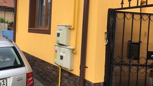 Front of property - Cory's House (Sibiu)