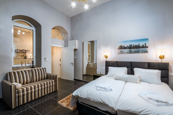 Deluxe-Apartment, Mehrere Betten | Minibar, Bügeleisen/Bügelbrett, kostenlose Babybetten, kostenloses WLAN