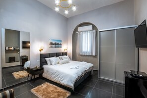 Deluxe-Apartment, Mehrere Betten | Minibar, Bügeleisen/Bügelbrett, kostenlose Babybetten, kostenloses WLAN