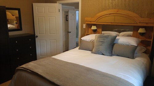 Best Value in NG! 5 Star Reviews. 1 Bedrm Suite. You'll love it!
