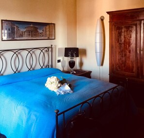 1 habitación, minibar, caja de seguridad en la habitación y escritorio 