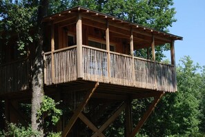 Tree House, 1 Double Bed | 1 bedroom, individually decorated, individually furnished