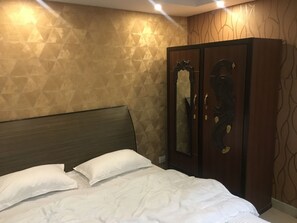 Blackout drapes, soundproofing, rollaway beds, bed sheets - Hotel Ignite (Kathmandu)