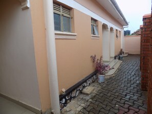 Exterior - Rates Motel (Mbale)