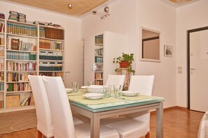 Basic Cabin, 1 Bedroom | Private kitchen