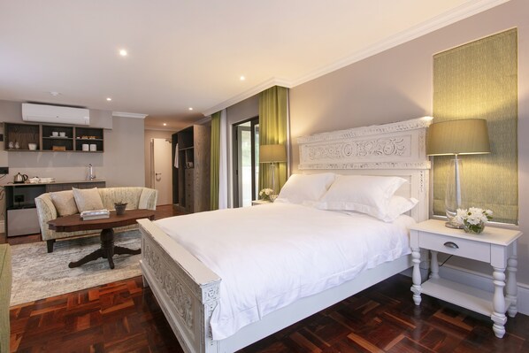 Superior Double Room, Garden View