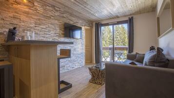 Apartment, Ensuite (Domaine du Jardin Alpin ) | Living area | Flat-screen TV