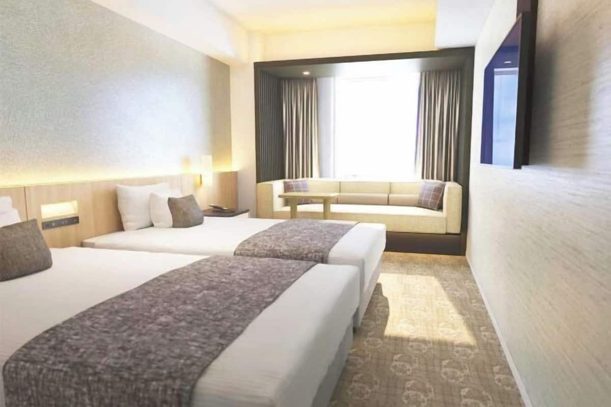 In-room safe, blackout drapes, soundproofing, free WiFi