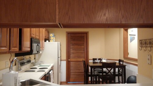 NICE 2/2 Condo Central to everything in Jacksonville FL.