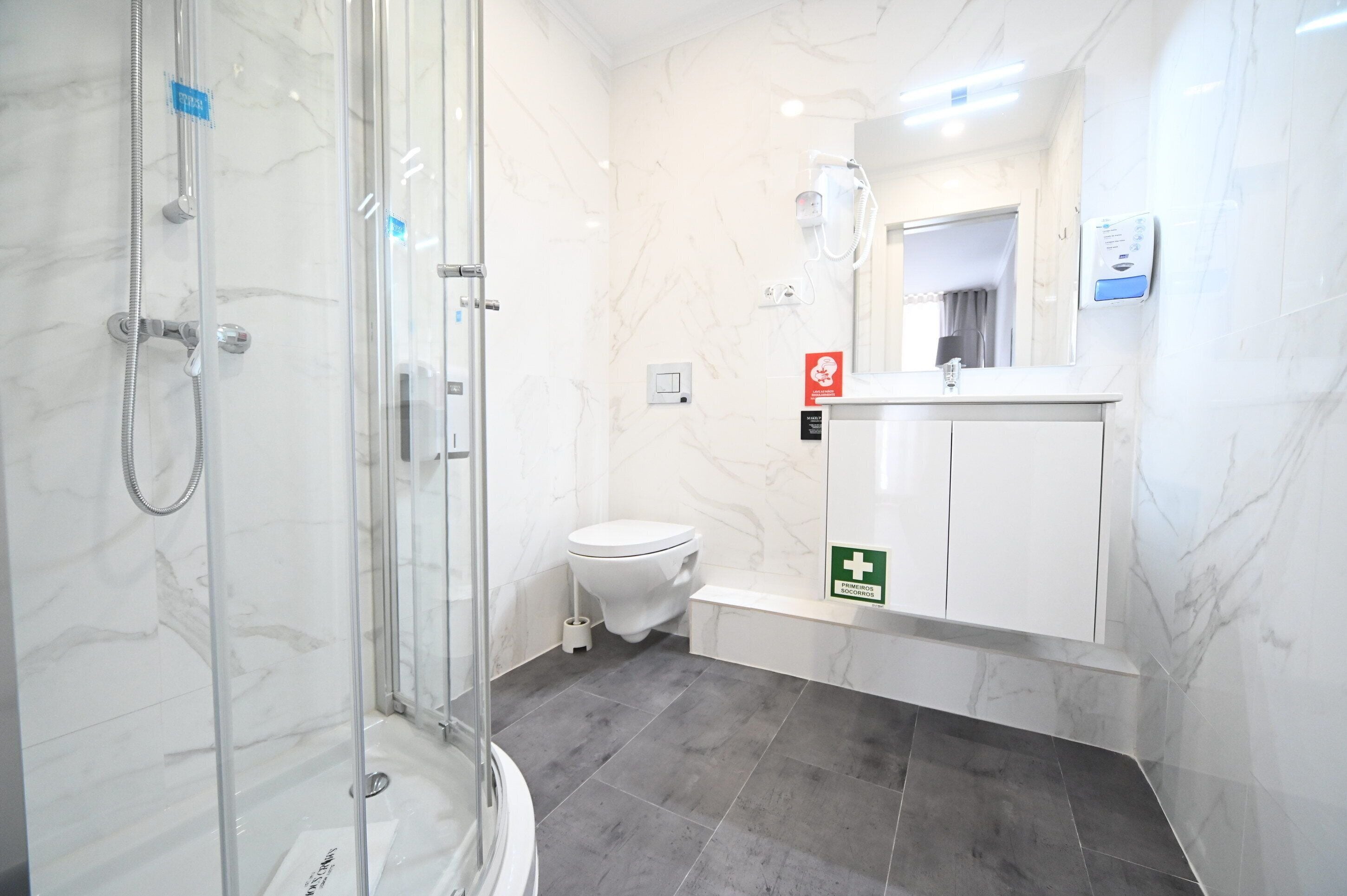 Photo - Famous Crows Lisbon Suites