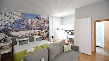 Studio, salle de bains privée (1st Floor) | Coffres-forts dans les chambres, décoration personnalisée