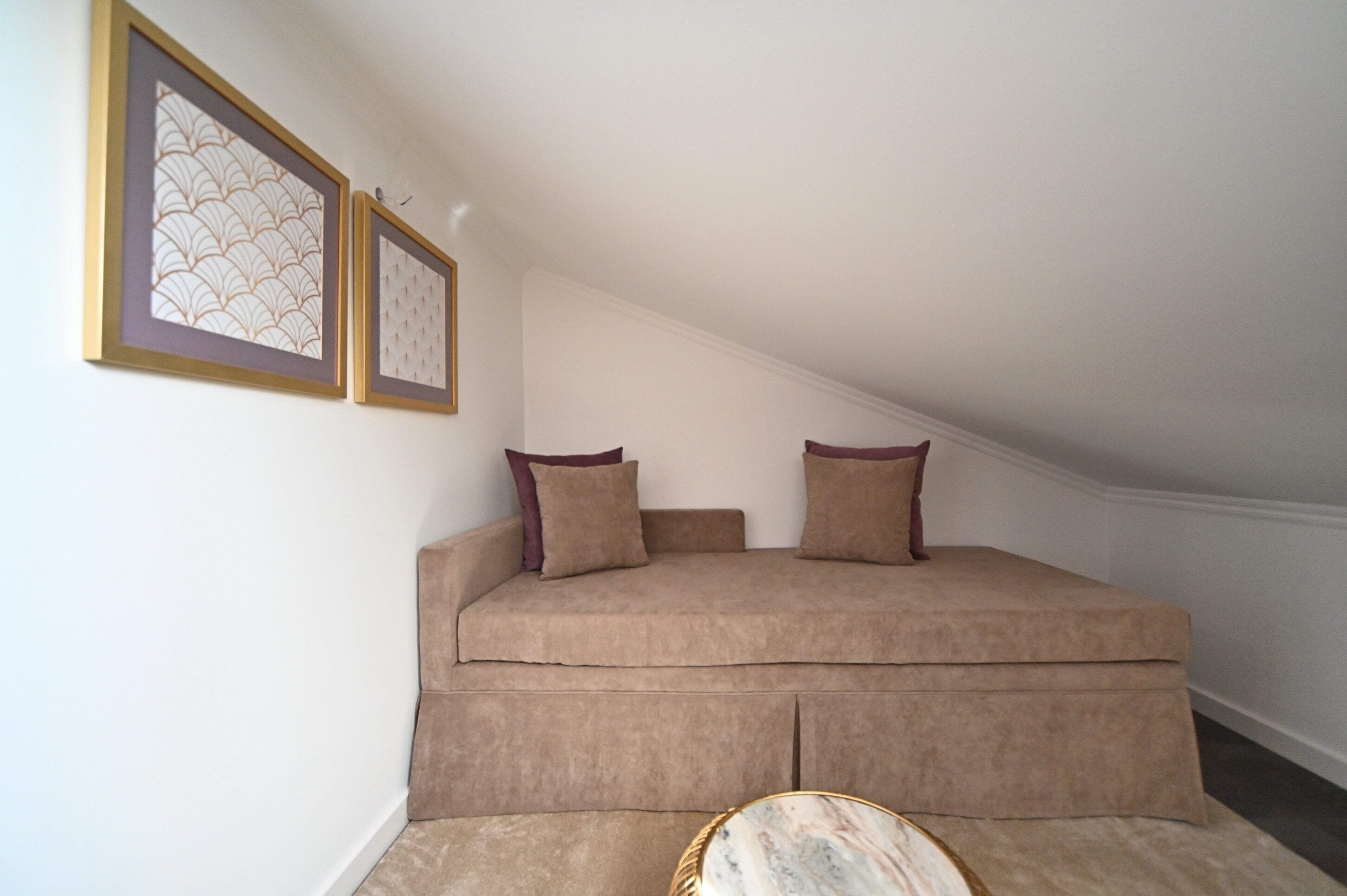 Photo - Famous Crows Lisbon Suites