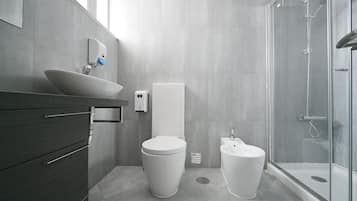 Double or Twin Room, Private Bathroom (2nd Floor) | Bathroom