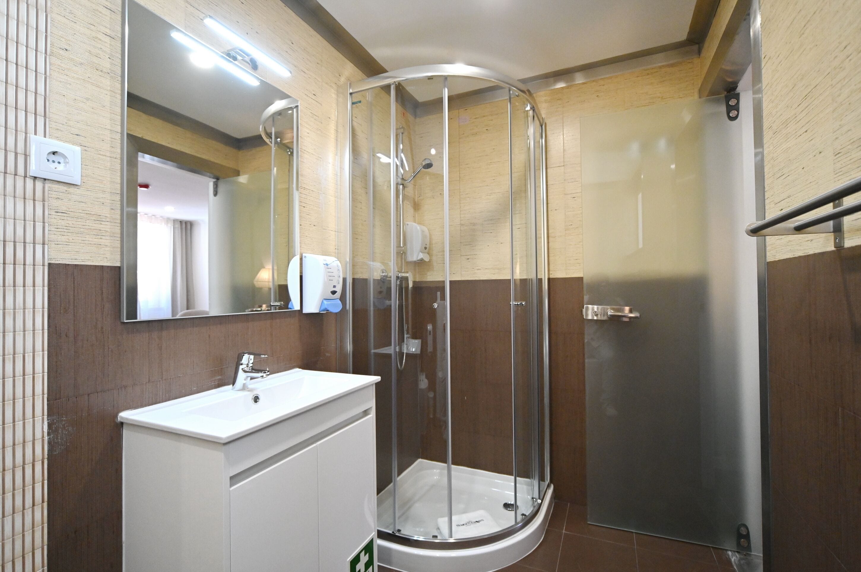 Photo - Famous Crows Lisbon Suites