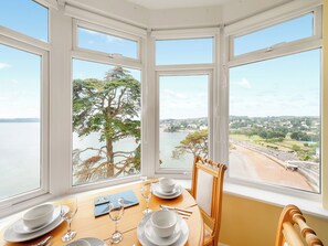 Dining - Lovely south facing apartment with breathtaking views of the whole of Torbay. (Torquay)