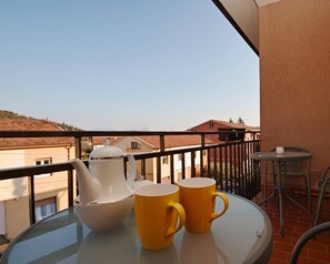 Apartment, 2 Schlafzimmer | Balkon