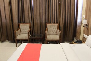 In-room safe, individually furnished, desk, free WiFi
