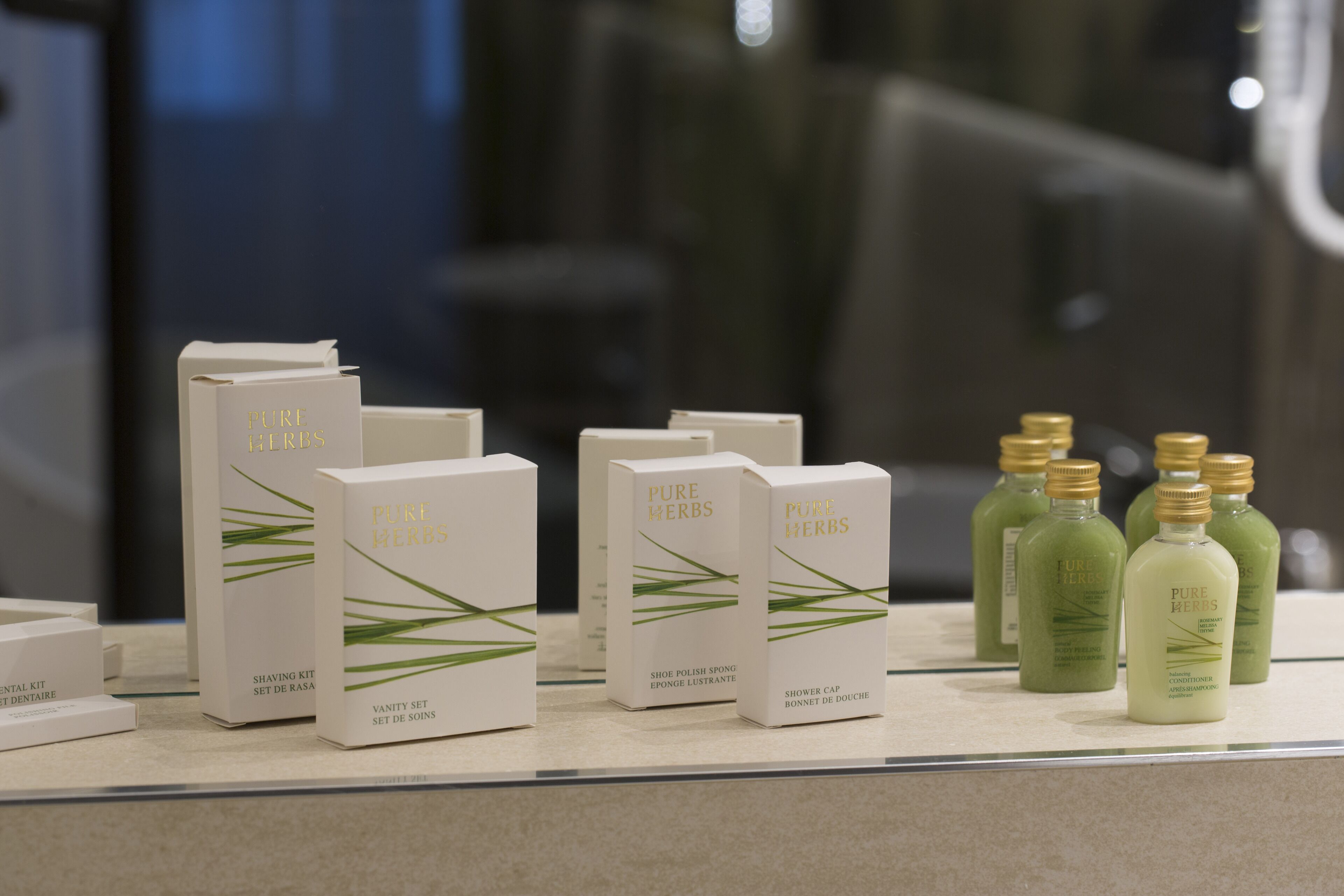 superior double room, sea view | bathroom | shower, free toiletries, hair dryer, bathrobes