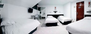 Quadruple Room (Interior) | Free WiFi, bed sheets