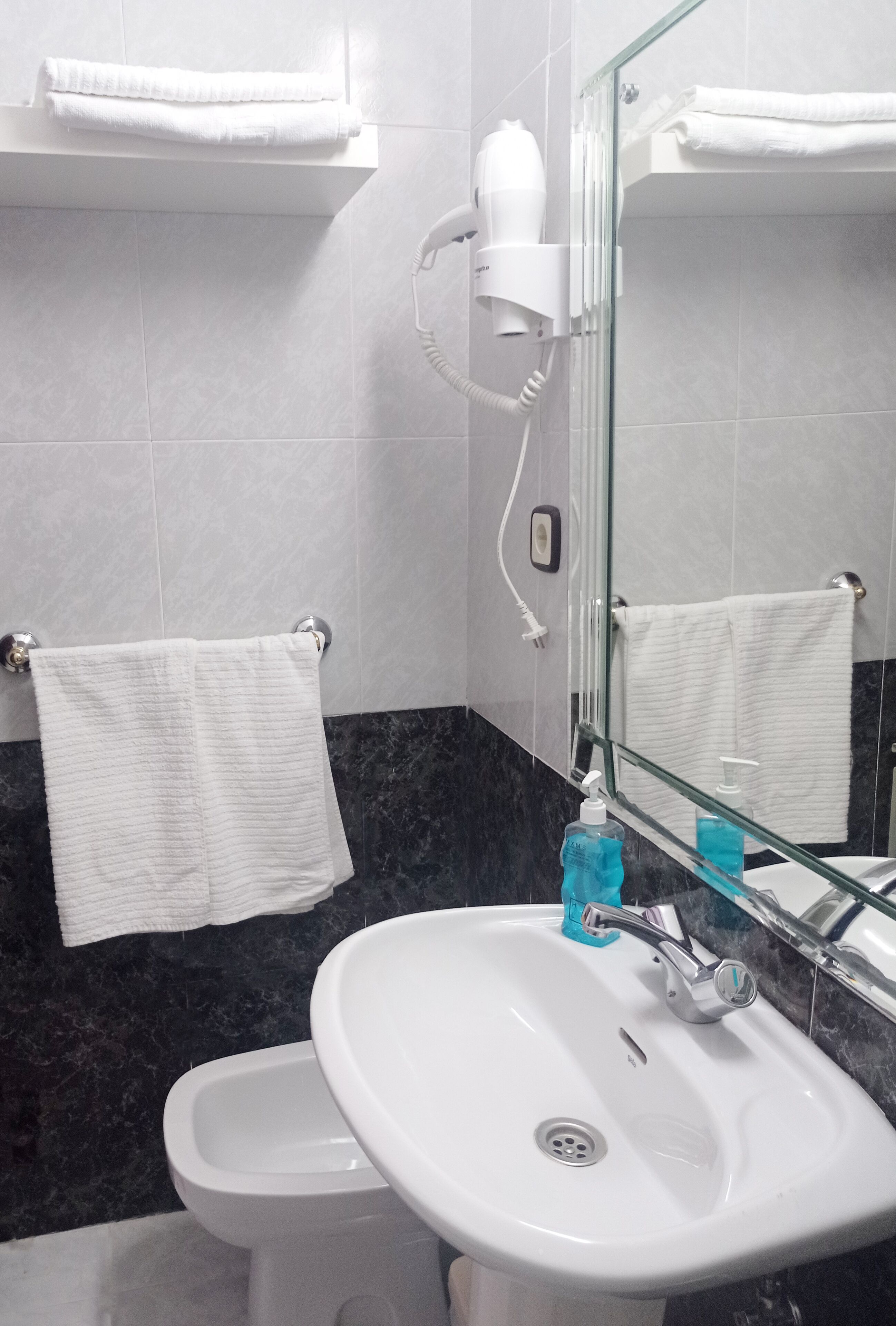 Foto - Hostal Lady Ana María