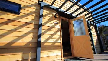 Deluxe Cabin, Multiple Beds, Non Smoking | Terrace/patio