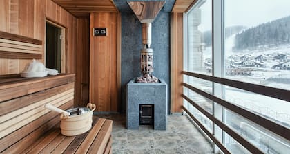Chevalier Hotel & Spa