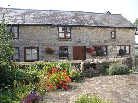 Exterior. The Old Barn
