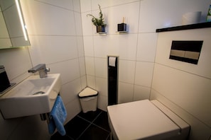 Ferienhaus, 2 Schlafzimmer (2 Etagen) | Badezimmer