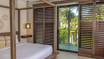 Luxury Beachside 2 Bedroom Suite | In-room safe, soundproofing, iron/ironing board, free WiFi