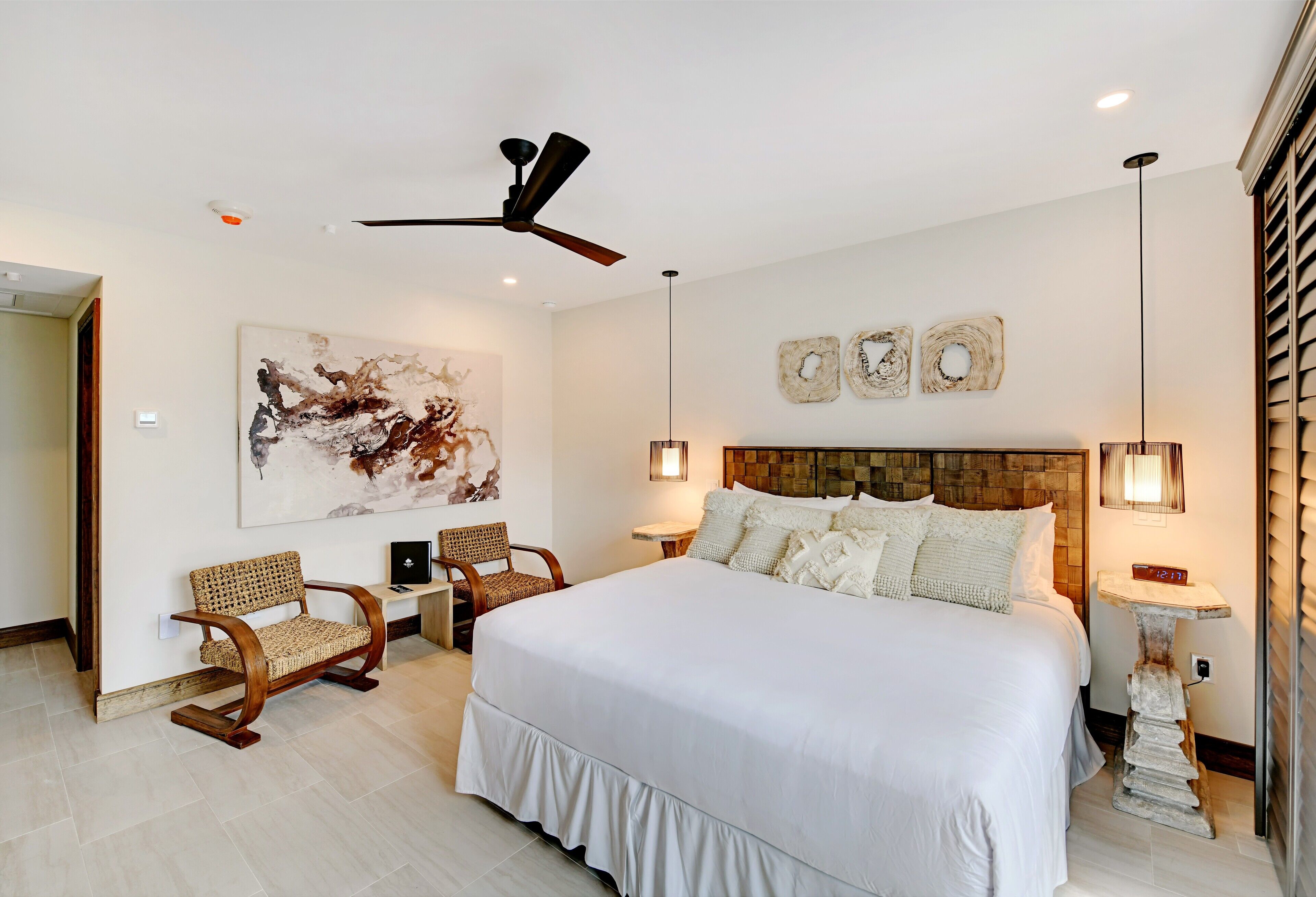 Premium bedding, down duvets, pillow-top beds, minibar